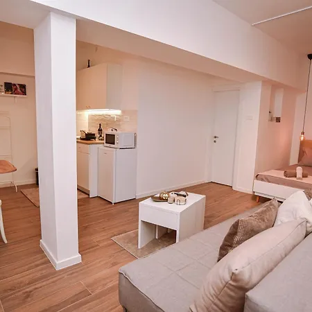 Apartamento Michurin - Free Parking - Near Bus & Train Station *
