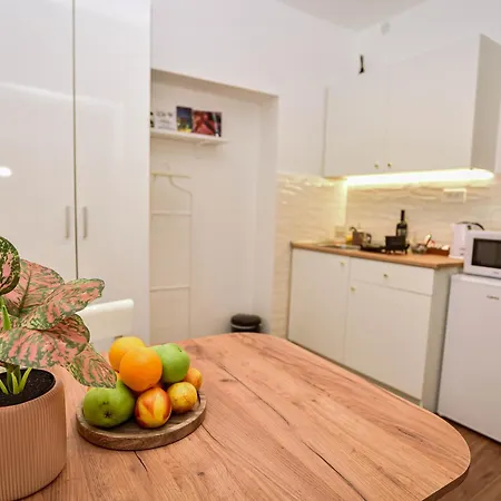 Apartamento Michurin - Free Parking - Near Bus & Train Station Escópia