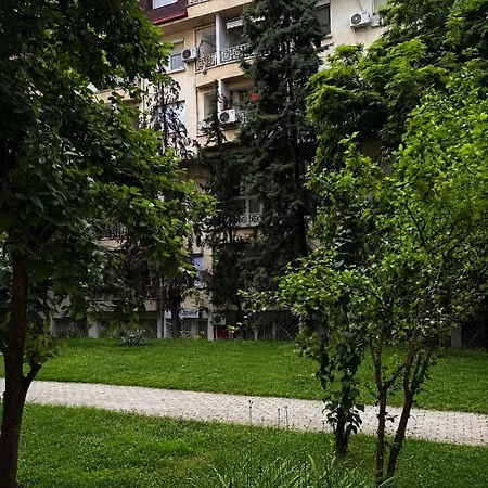 Apartamento Michurin - Free Parking - Near Bus & Train Station *